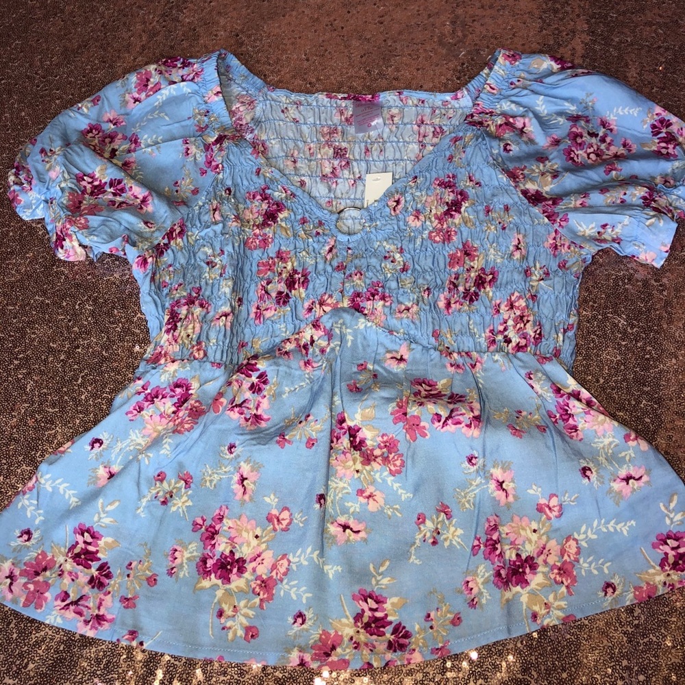 Blue floral top